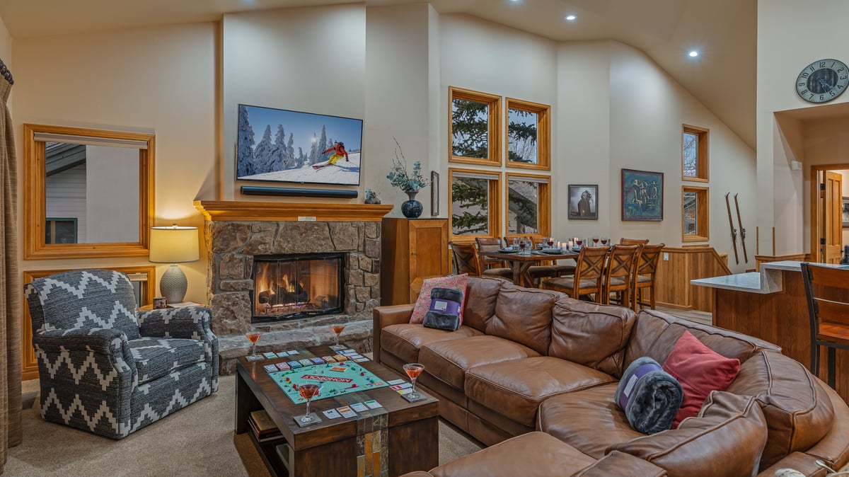 Main level open floor plan with gas fireplace - Image 3