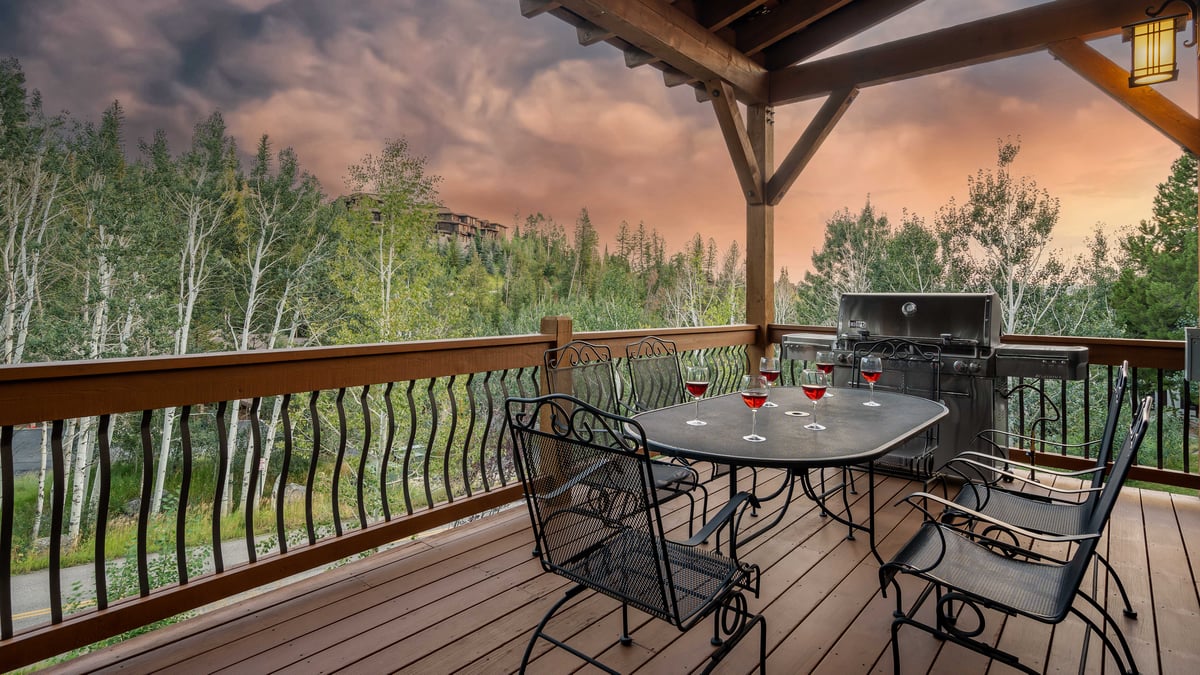 Enjoy happy hour and views on the deck - Image 3
