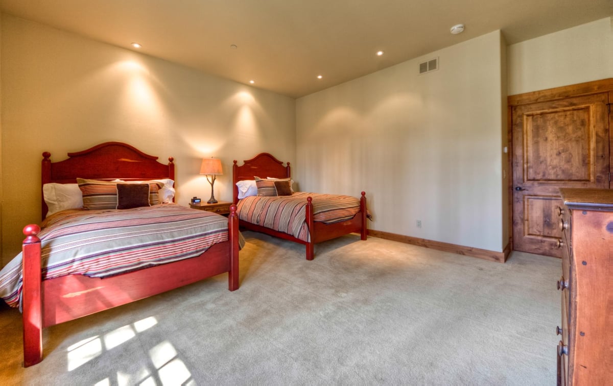 Cowboy Heaven Luxury Suites | Unit 2B apartment rental - 21