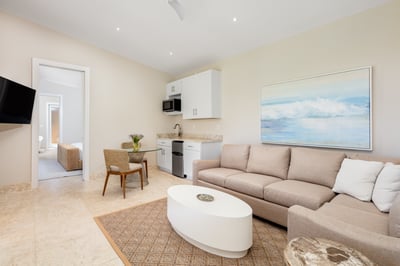 Luxury Villa Photo #4