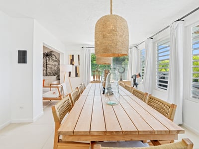 Luxury Villa Photo #17