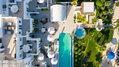Luxury Villa Photo #9