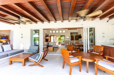 Luxury Villa Photo #8