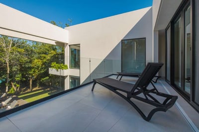 Luxury Villa Photo #32