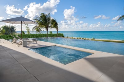 Luxury Villa Photo #13