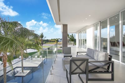 Luxury Villa Photo #15