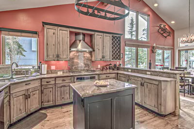 Kitchen with ample space