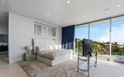 Luxury Villa Photo #43