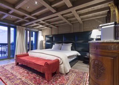 Luxury Villa Photo #18