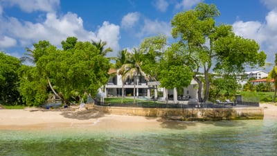 Luxury Villa Photo #2