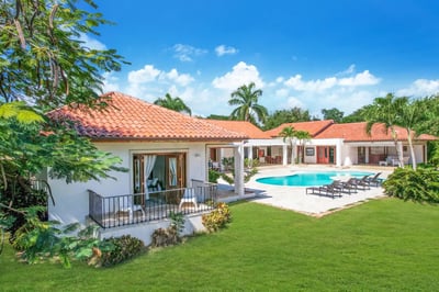 Luxury Villa Photo #3