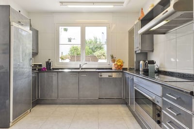 Luxury Villa Photo #12