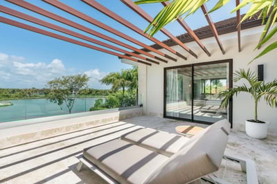 Luxury Villa Photo #16