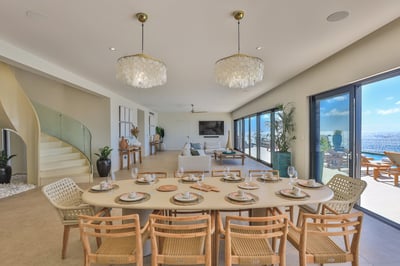 Luxury Villa Photo #17