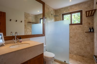 Luxury Villa Photo #43