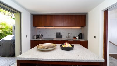 Dining Area & Kitchen