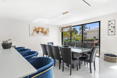 Luxury Villa Photo #23