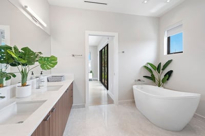 Luxury Villa Photo #32