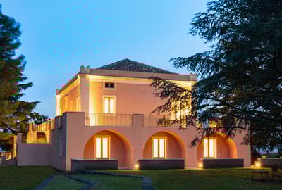 Luxury Villa Photo #2