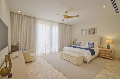 Luxury Villa Photo #25