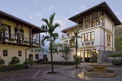 Luxury Villa Photo #3