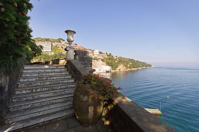 Luxury Villa Photo #5