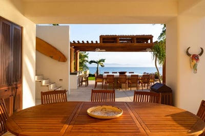 Luxury Villa Photo #17