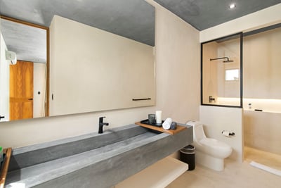 Luxury Villa Photo #30