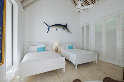 Luxury Villa Photo #30