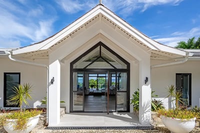 Luxury Villa Photo #8