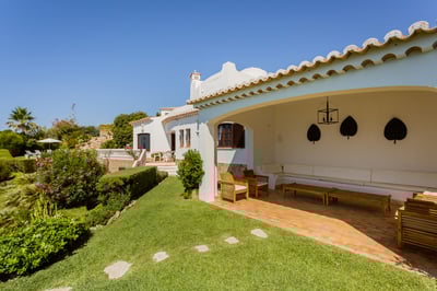 Luxury Villa Photo #8
