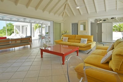 Luxury Villa Photo #18