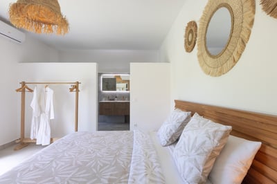 Luxury Villa Photo #53