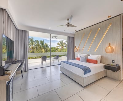Luxury Villa Photo #38