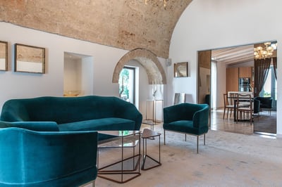 Luxury Villa Photo #23