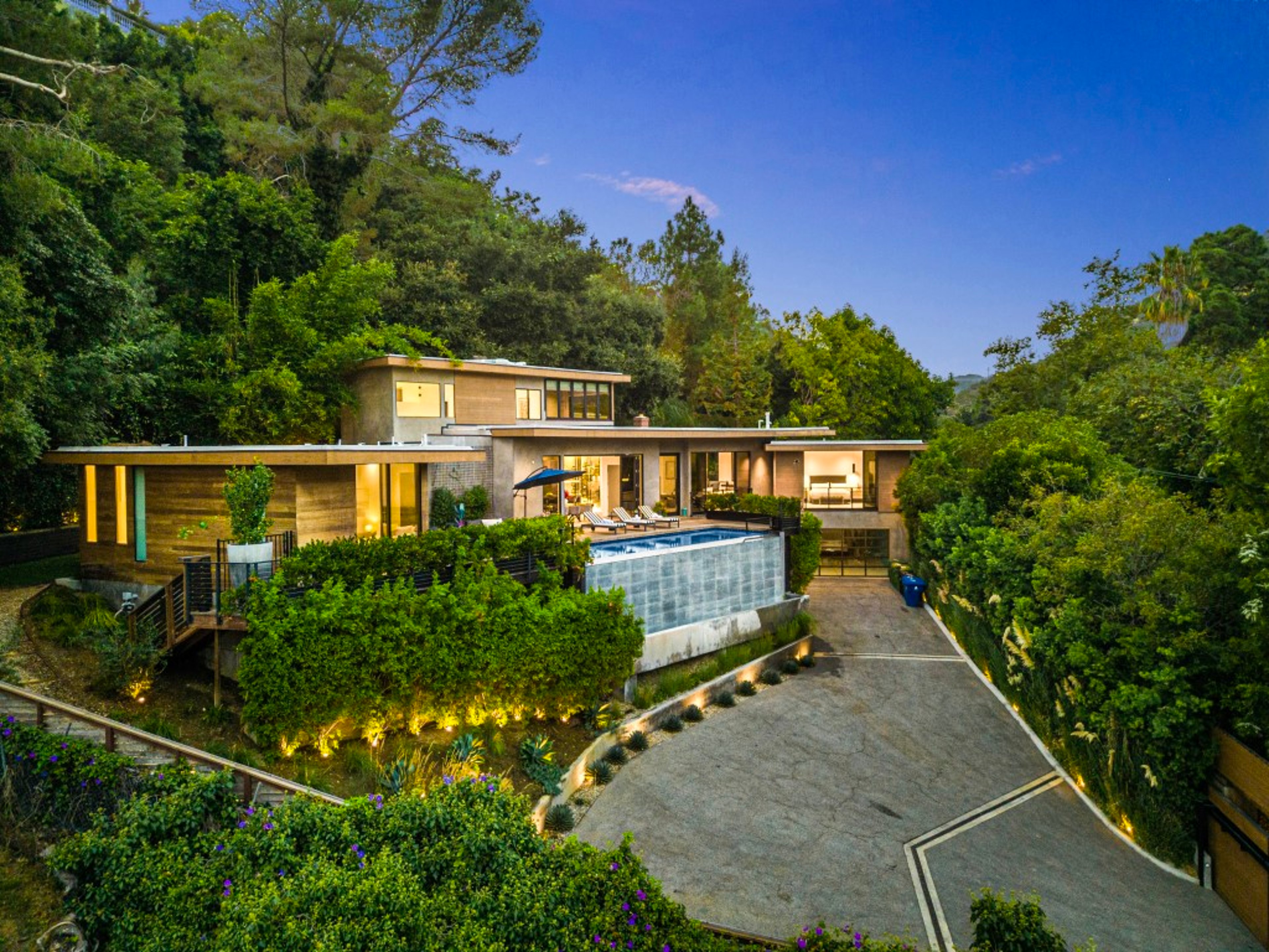 Beverly Glen Hillside Haven - 2