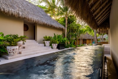Luxury Villa Photo #29