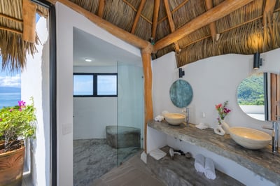 Luxury Villa Photo #42