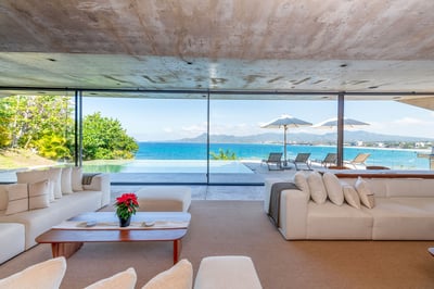 Luxury Villa Photo #26