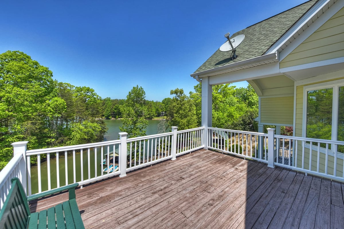 The Lookout Lakehouse