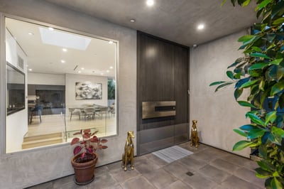 Luxury Villa Photo #22
