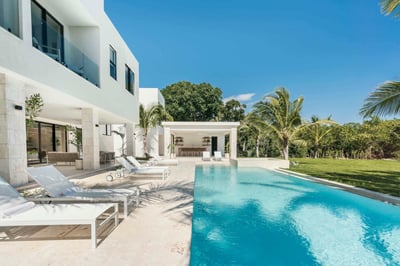 Luxury Villa Photo #8