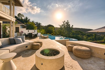 Luxury Villa Photo #3