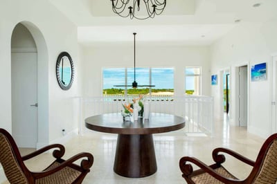 Luxury Villa Photo #18