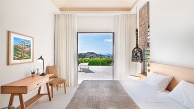 Bedroom 2: King size bed, air conditioning. Adjoining bathroom with shower, sink, hair dryer, towels