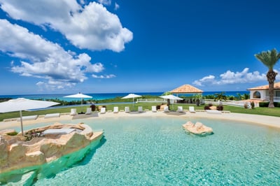 Luxury Villa Photo #4
