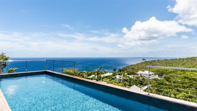 Luxury Villa Photo #3