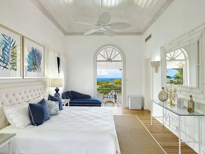 Luxury Villa Photo #17