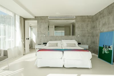 Luxury Villa Photo #23