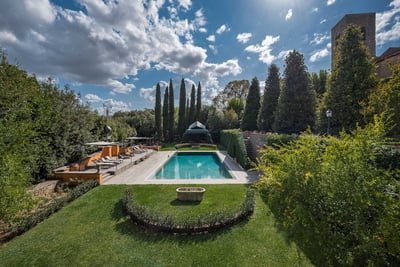 Luxury Villa Photo #7